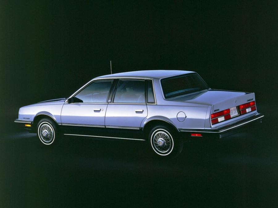  Chevrolet Celebrity Sedan (W19) 1982 года  (фото 9 из 13)